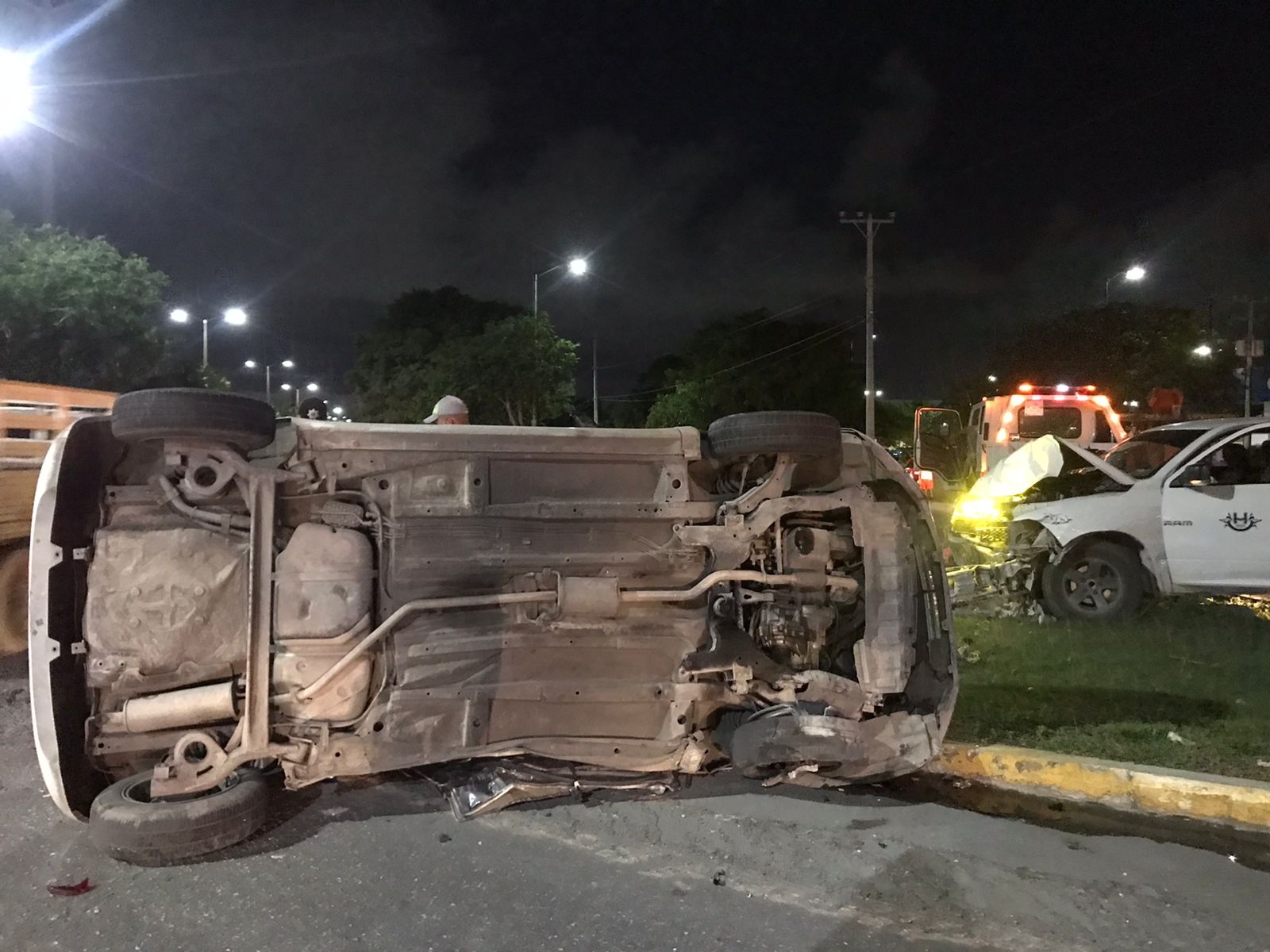 Choque en la avenida Andrés Quintana Roo deja 2 heridos en Cancún