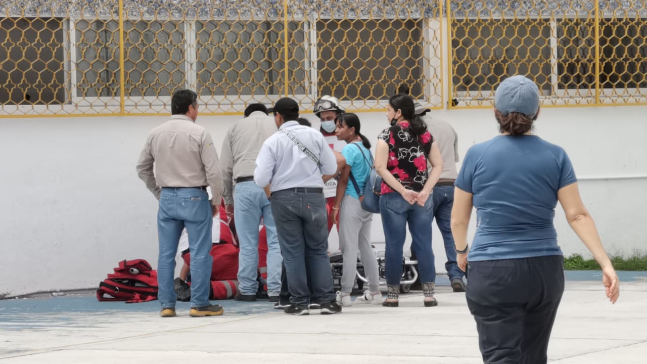 Trasladan al hospital a una alumna de la Universidad de Ciudad del Carmen por una fuerte lesión