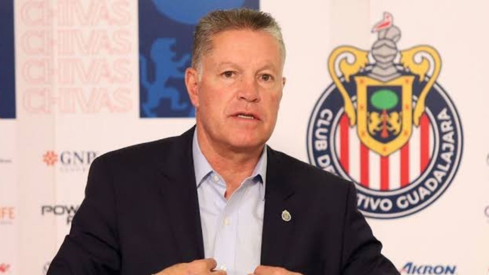 Chivas anuncia la salida de Ricardo Peláez