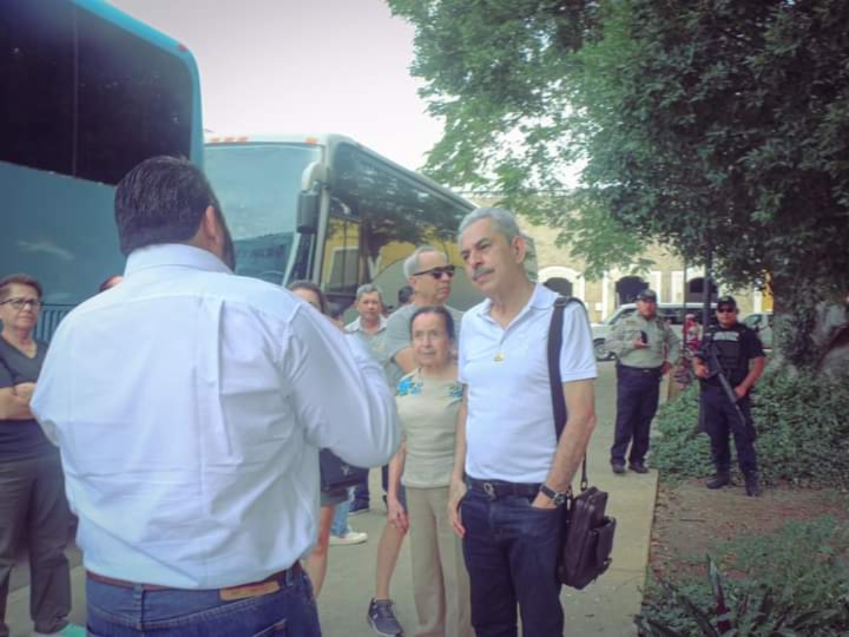 El almirante Armando García Rodríguez llegó a Izamal esta mañana