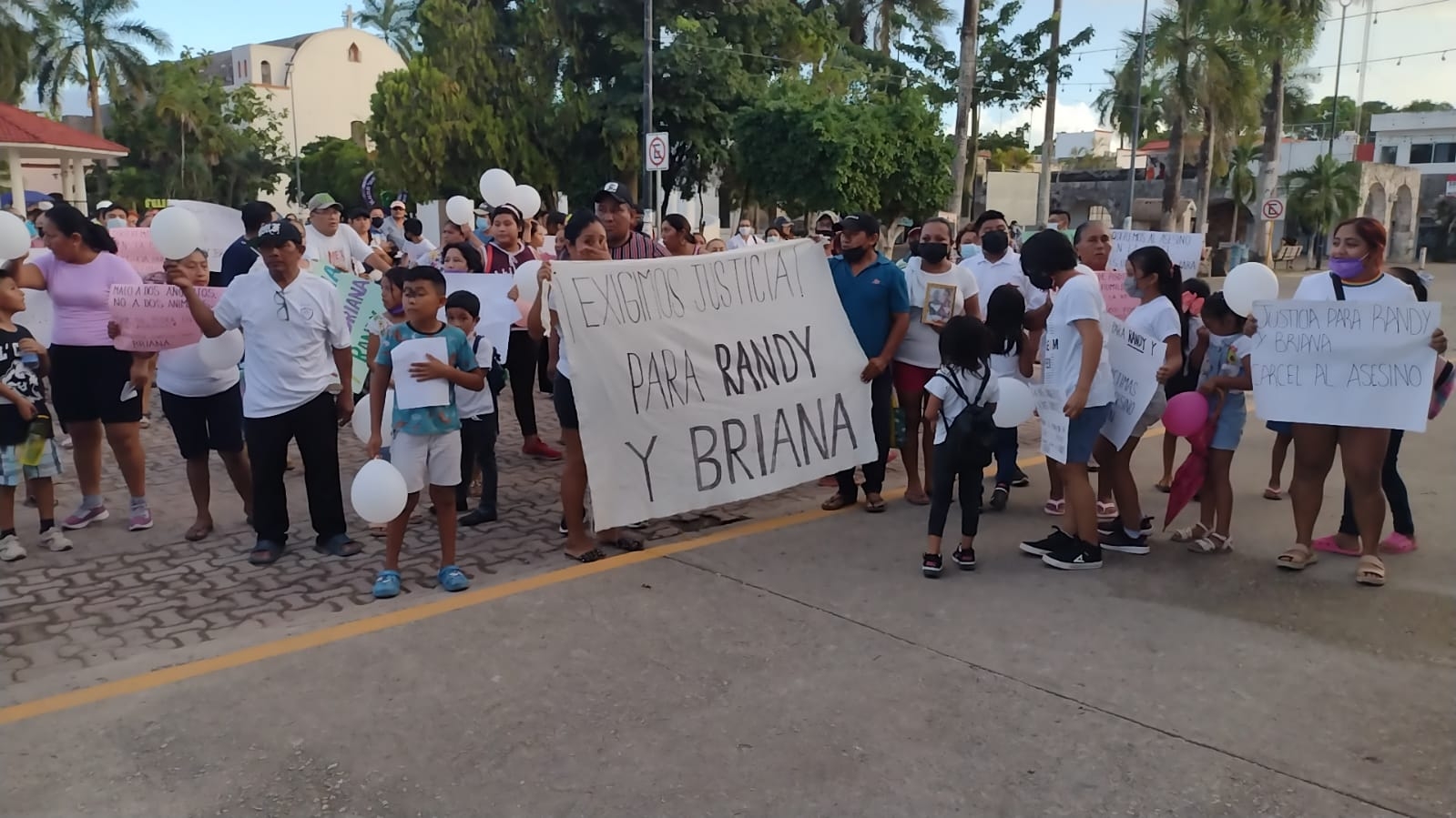 Familias de jóvenes fallecidos exigen justicia a las autoridades en Felipe Carrillo Puerto