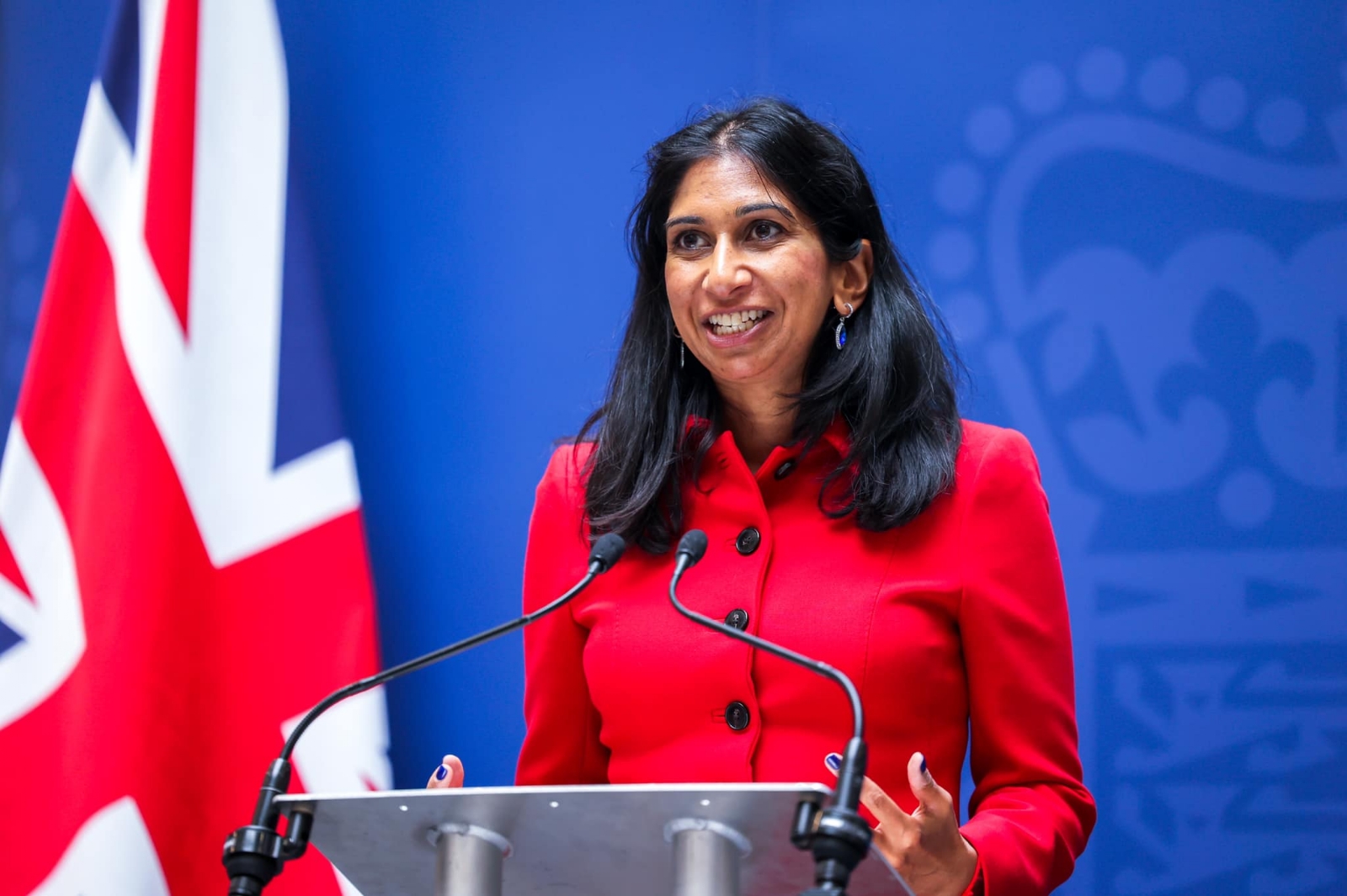 Suella Braverman renuncia como Ministra del Interior de Reino Unido, a un mes de asumir el cargo