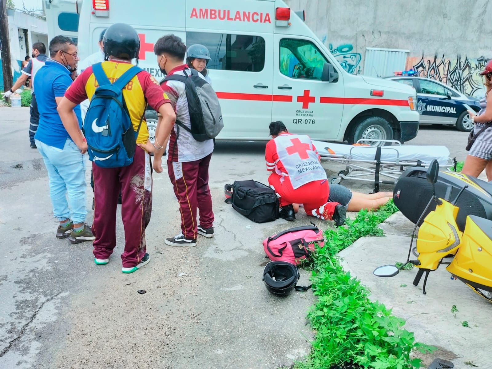 El padre de uno de los estudiantes se presentó para hacerse responsable de los hechos y llegar a un acuerdo con la afectada