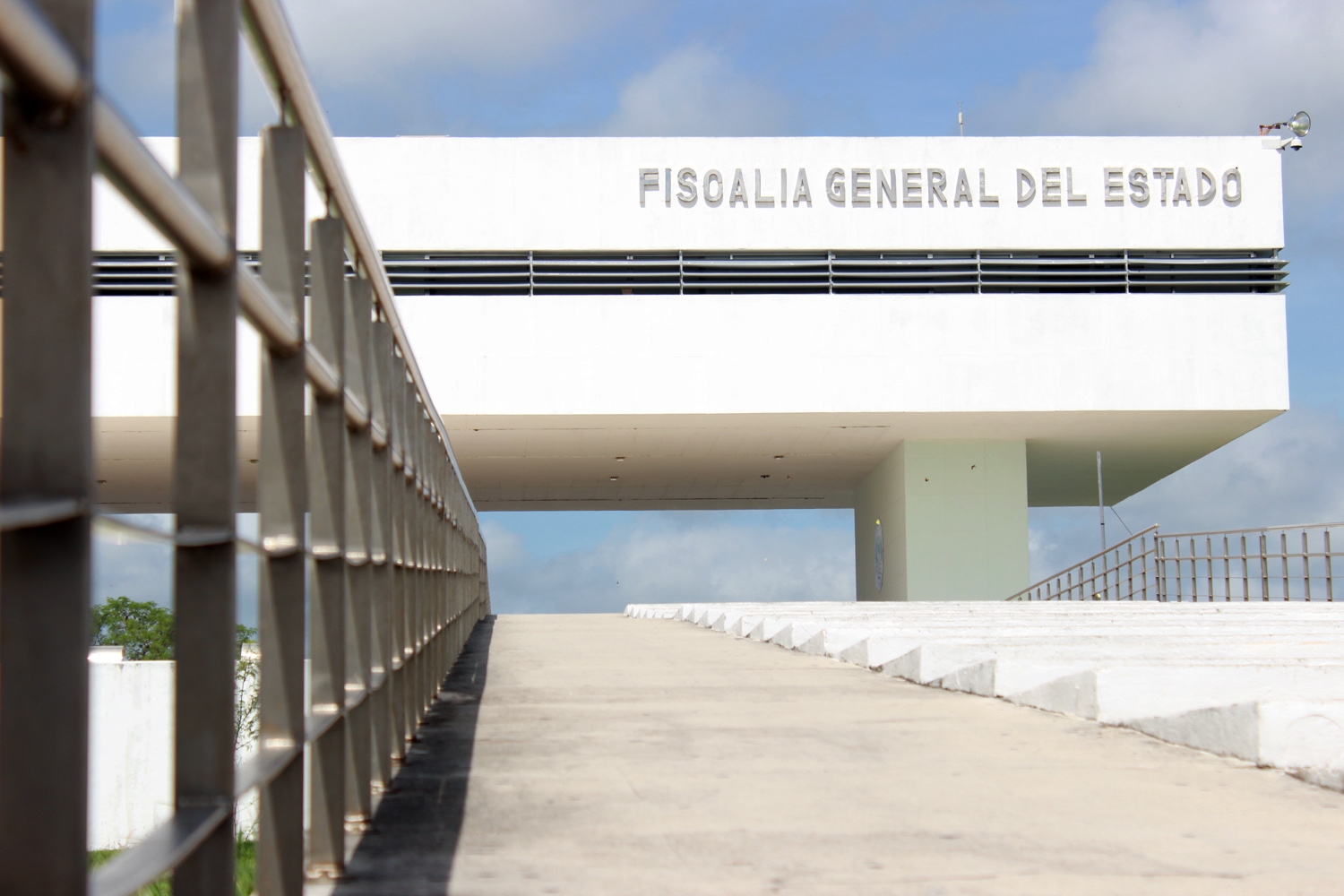 Denuncian a un hombre por robar más de 65 mp en tarjetas de crédito en Mérida