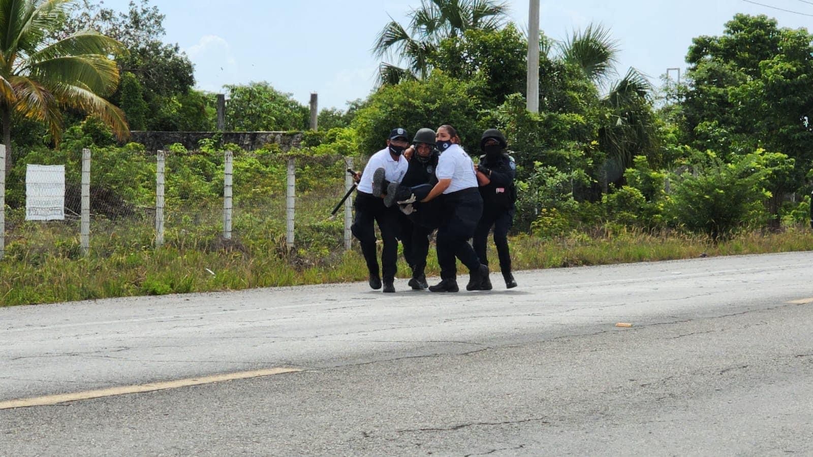 El policía y habitantes heridos fueron dados de alta