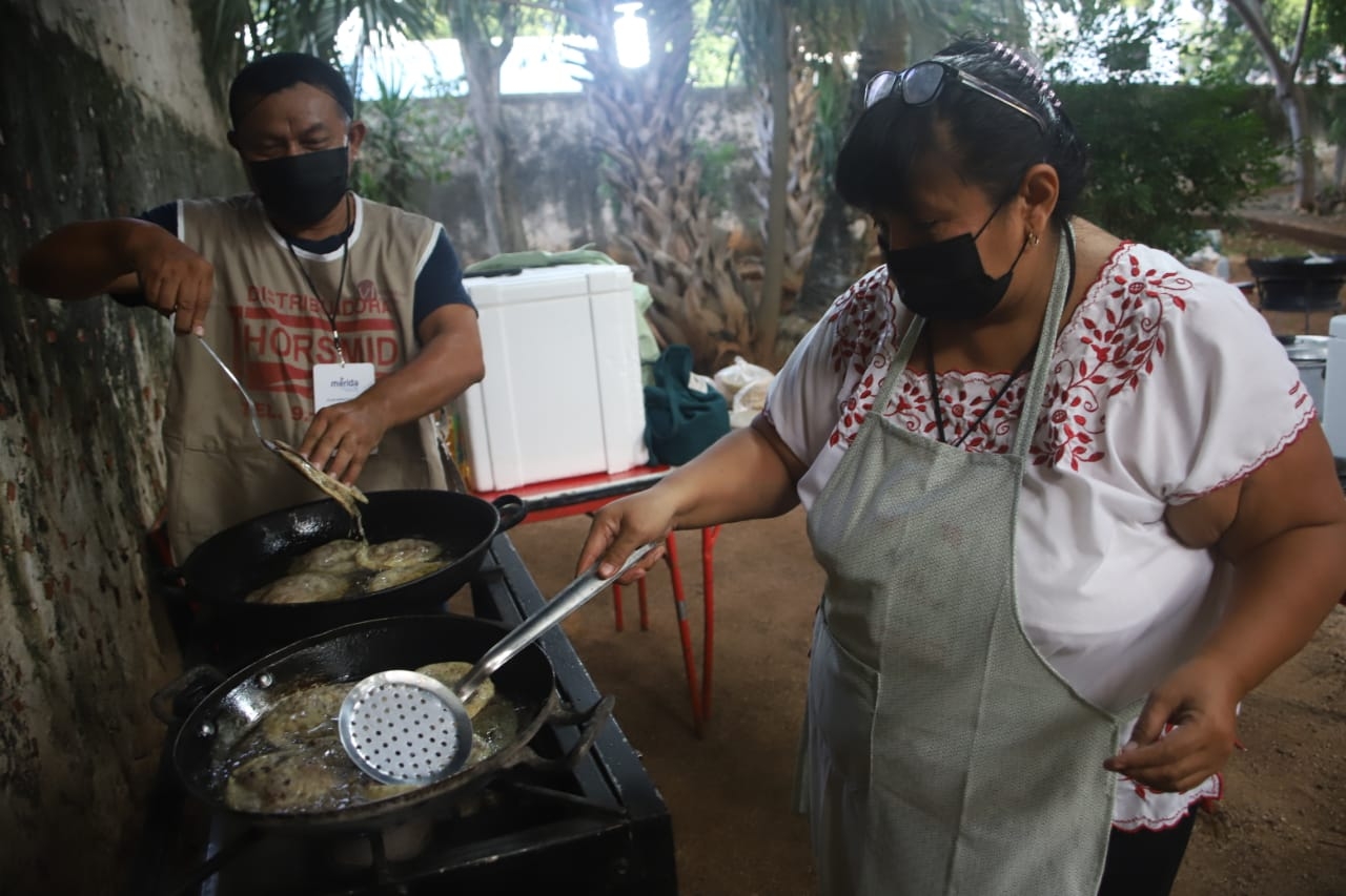 ¿Dónde están los mejores panuchos? Ante enojo por uso de frijoles de lata dan opciones en Yucatán