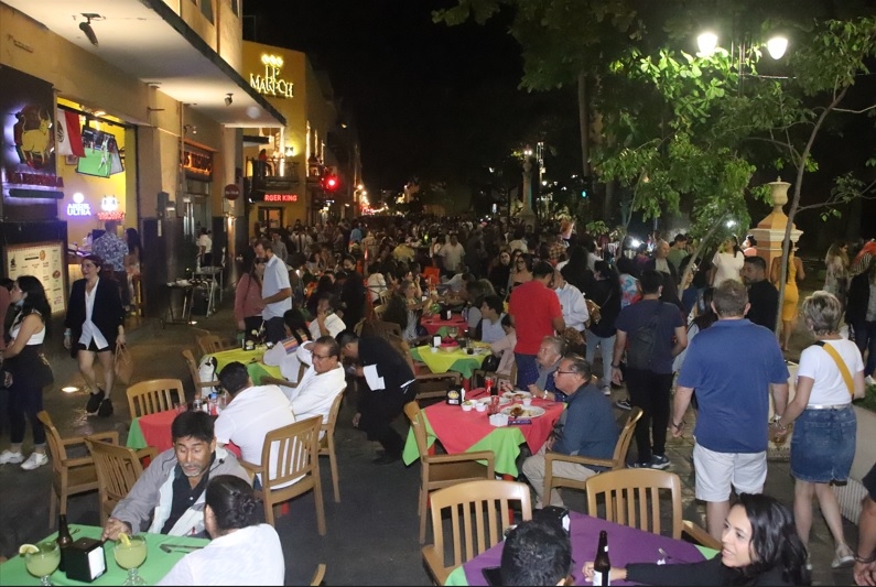 Noche Blanca en Mérida: Más de 40 mil personas disfrutaron de la magia cultural