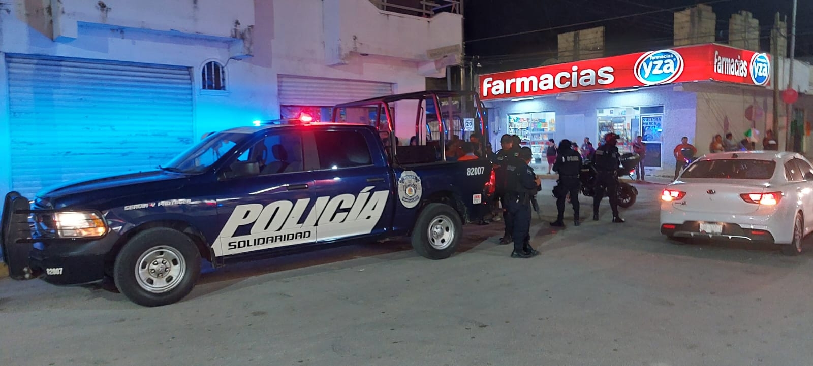 Sujetos con arma blanca asaltan a mujer en tienda de Playa del Carmen