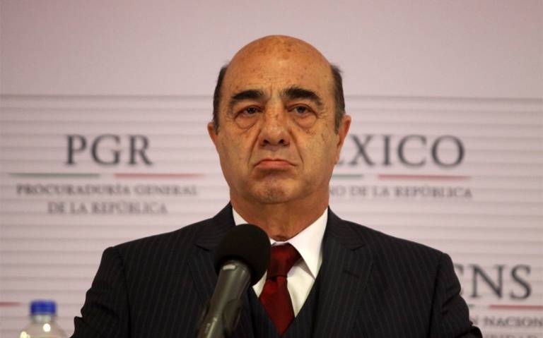 FGR imputa Murillo Karam por presunta tortura a 'El Cepillo' de 'Guerreros Unidos'