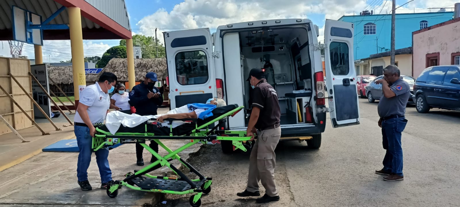 La mujer de la tercera edad presentaba fuertes dolores en su brazo izquierdo