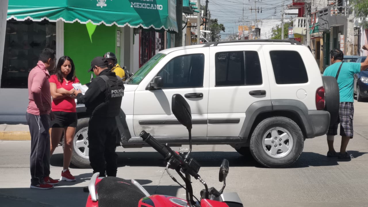 Automovilista a exceso de velocidad atropella a un policía en Ciudad del Carmen