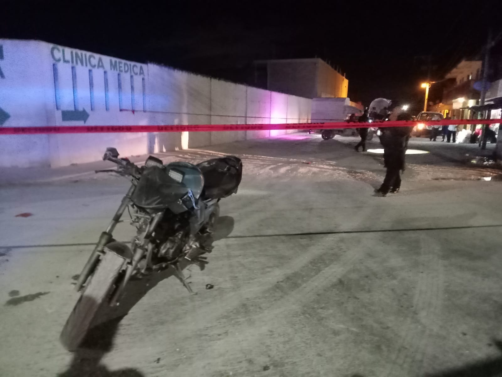 Balean a un motociclista menor de edad durante persecución en Cancún