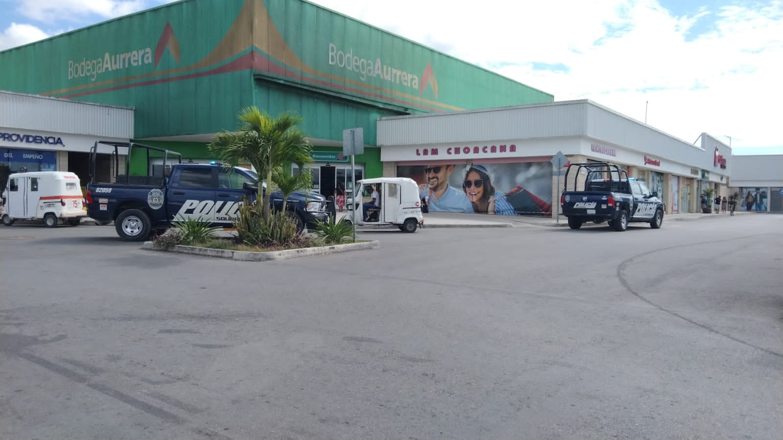 Detienen a hombre cuando intentaba huir de un Bodega Aurrera sin pagar en Playa del Carmen