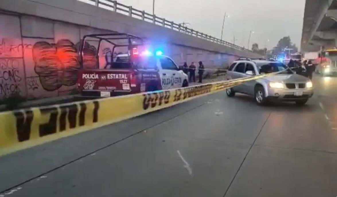 Balacera entre policías y delincuentes en la autopista México-Puebla deja dos heridos