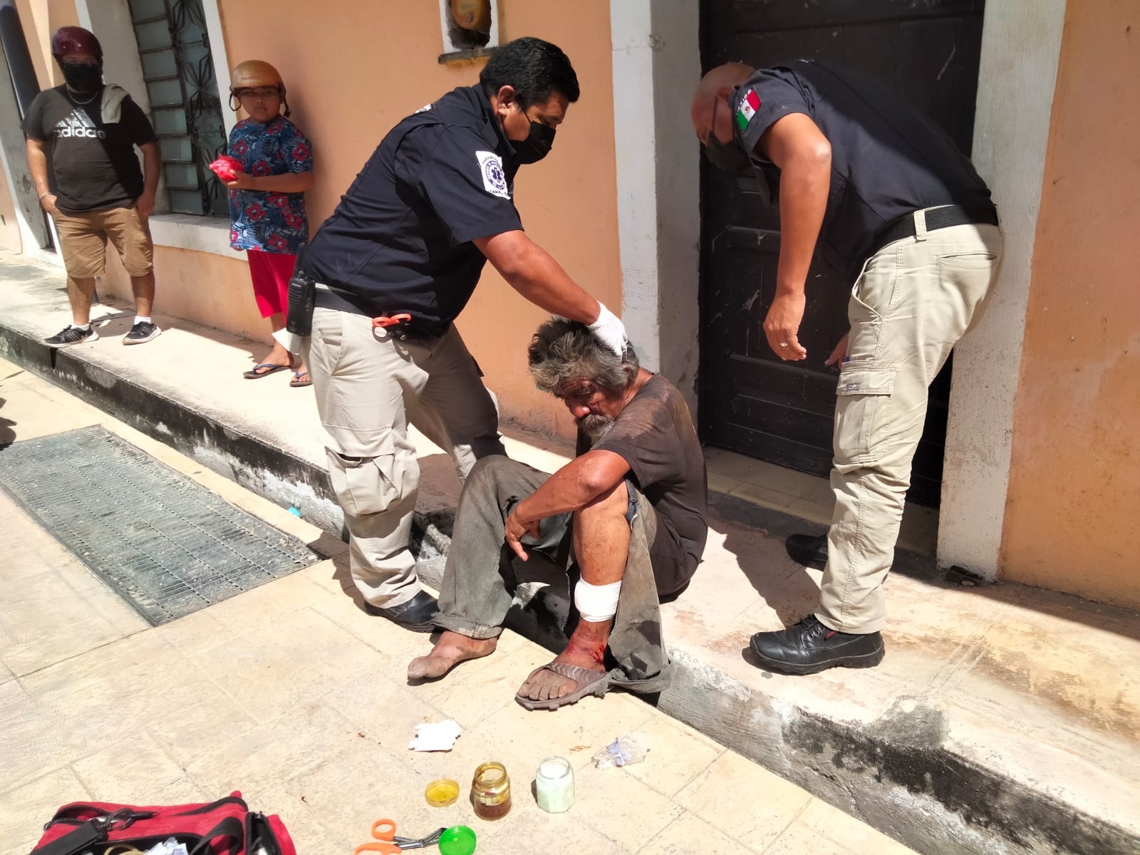 Motociclista manda al hospital a bebedor consuetudinario tras atropellarlo en Izamal