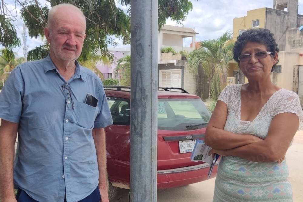 Abuelitos denuncian cobros excesivos de Aguakan en Playa del Carmen