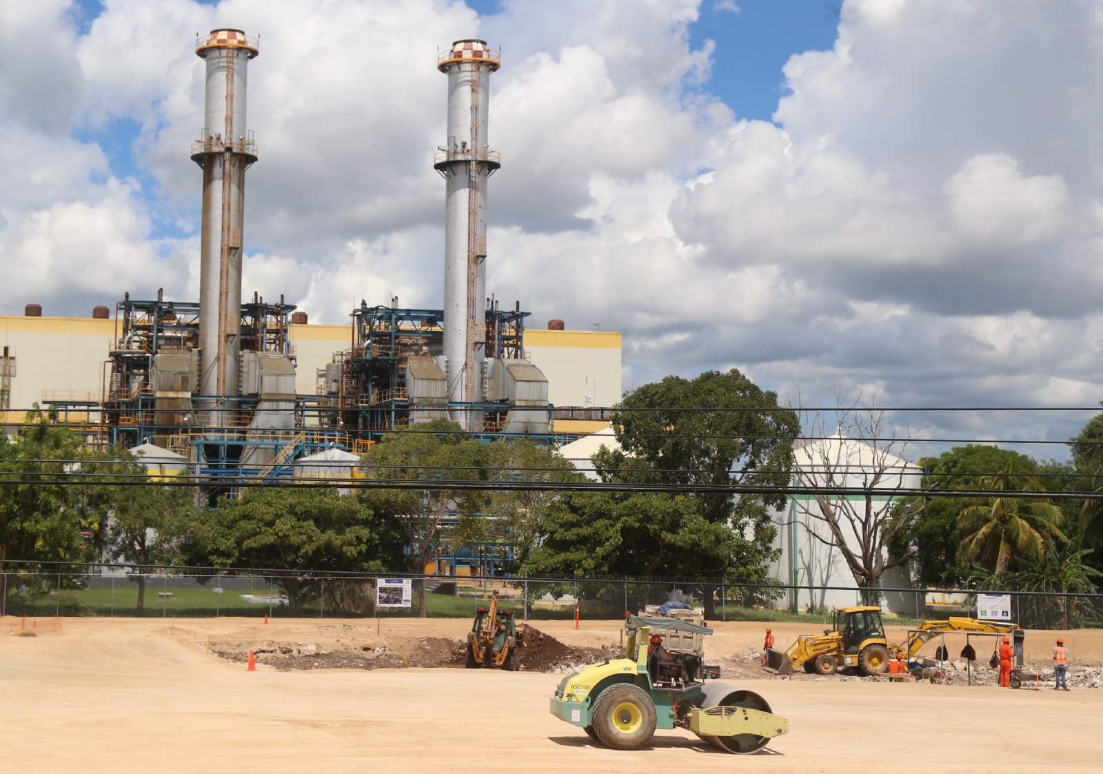 Inicia construcción de la termoeléctrica en Mérida