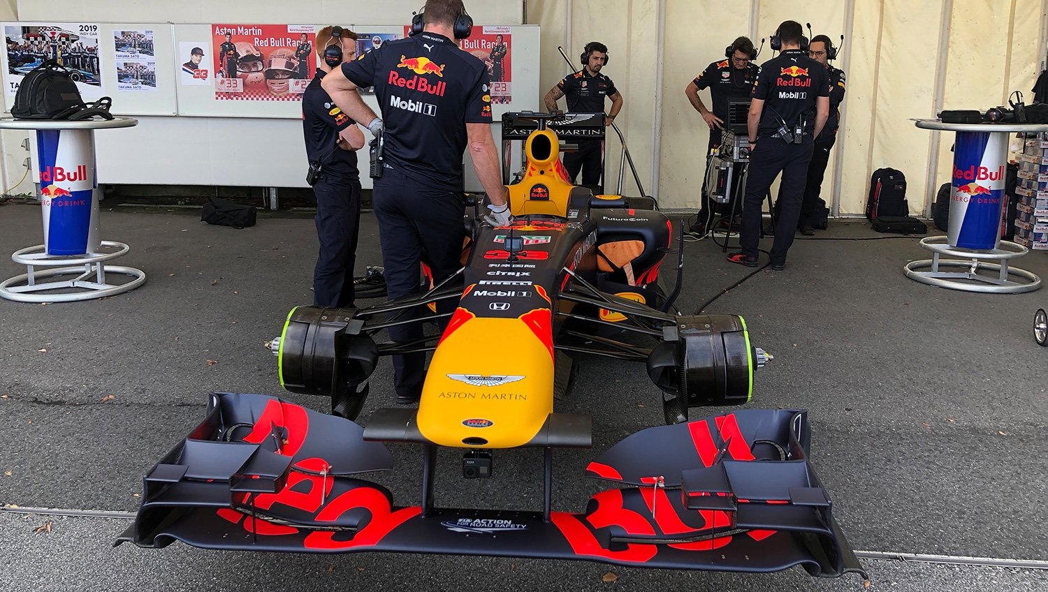 'Checo' Pérez anuncia visita a Guadalajara abordo del RB7