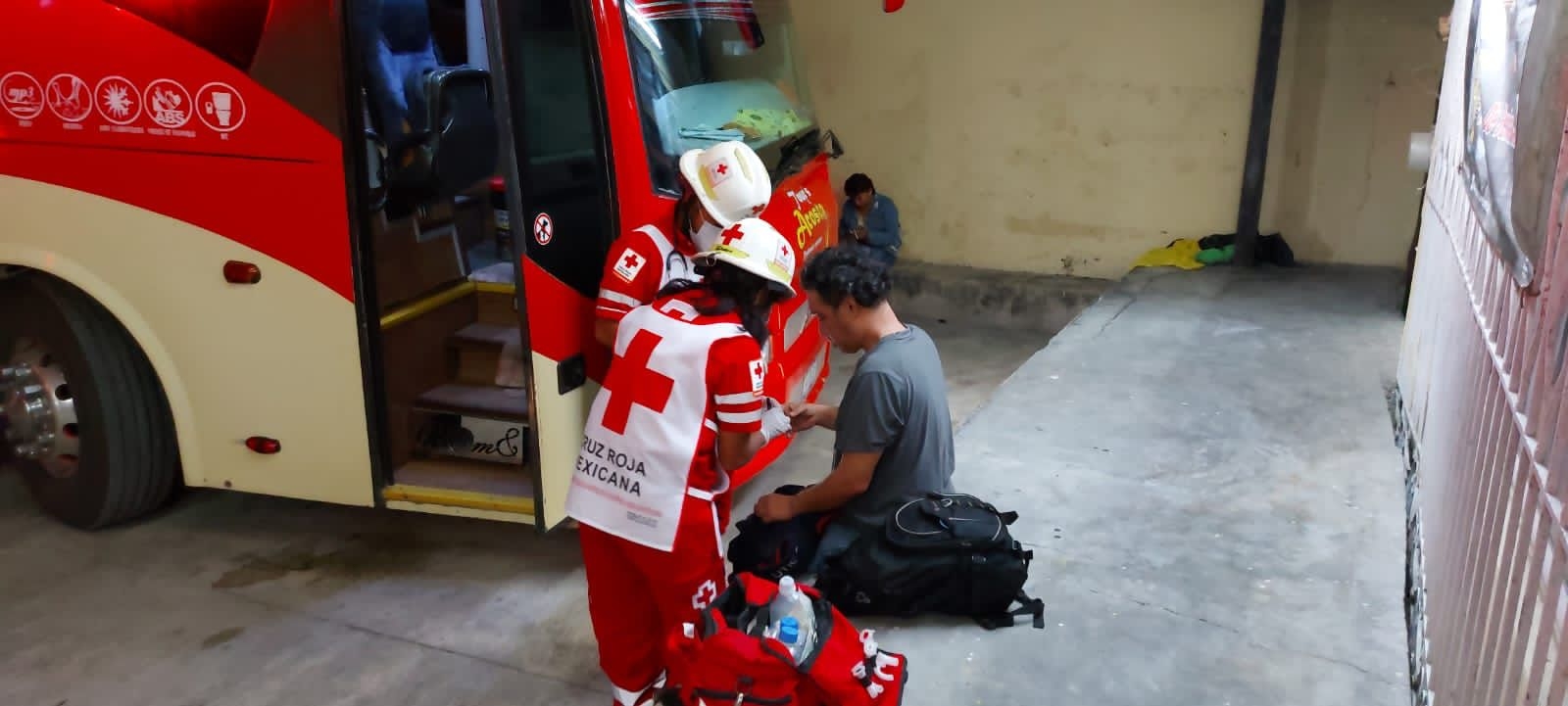 Hombre sufre preinfarto en un autobús de turismo en Escárcega