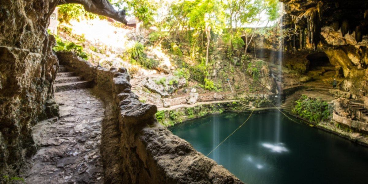 Zací, el cenote de Valladolid que tiene una maldición por un amor prohibido