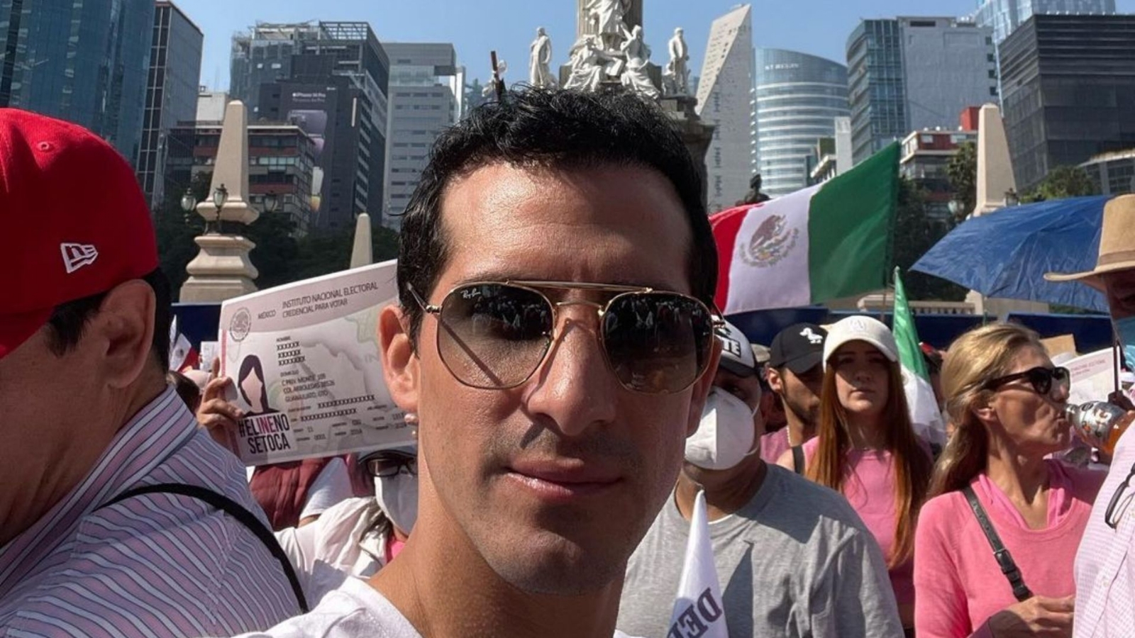 Marcha en defensa del INE: Rommel Pacheco revela por qué participó