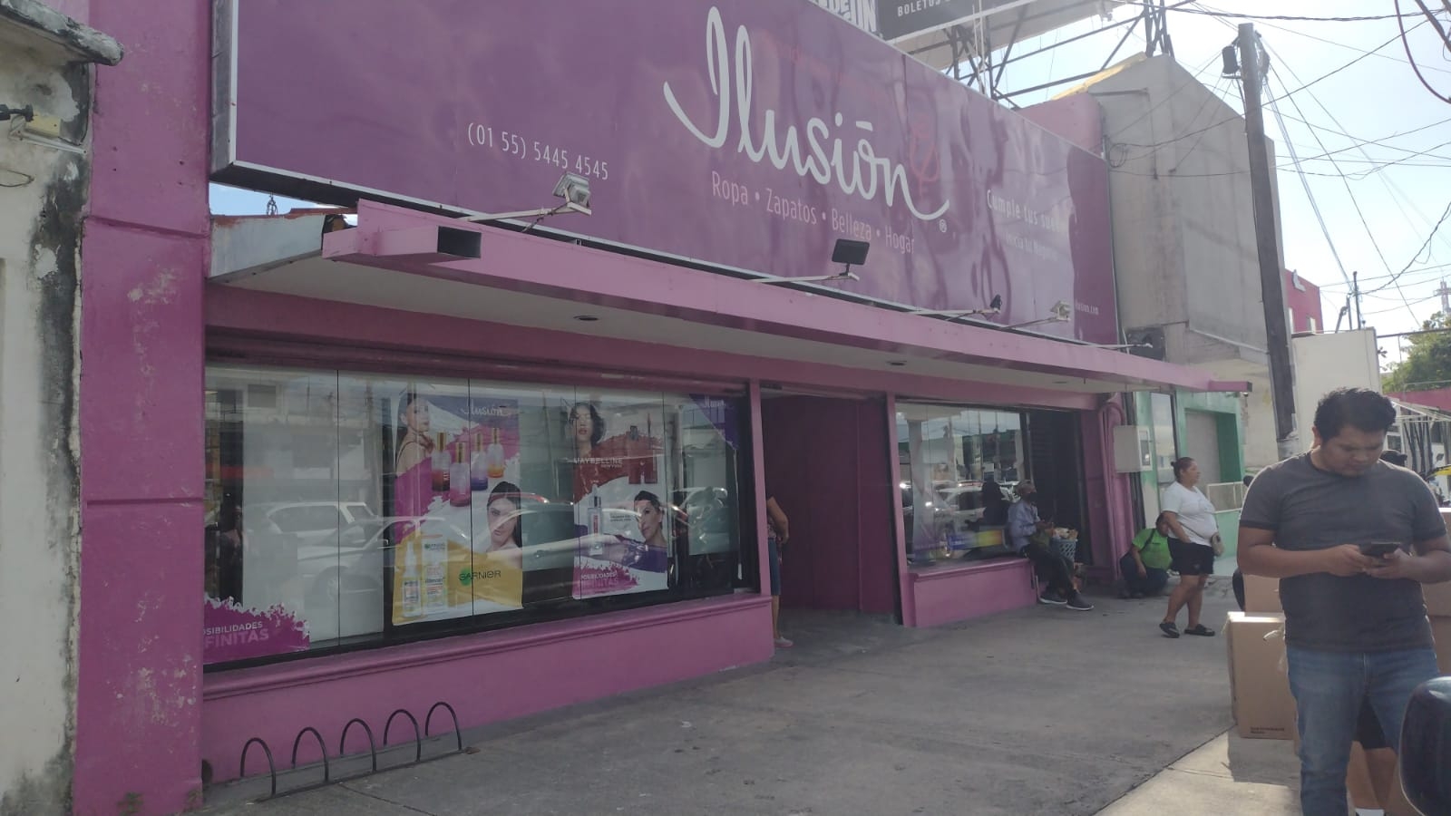 Asaltan tienda de lencería en el centro de Cancún