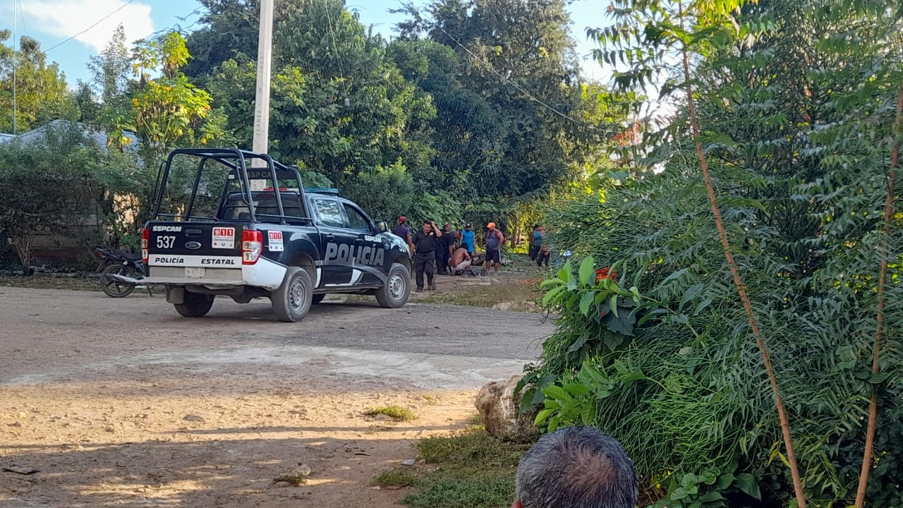 El hombre intentó darse a la fuga, pero fue aprehendido por los policías municipales