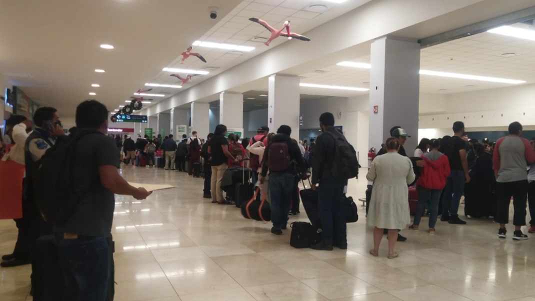 Volaris y VivaAerobus retrasan llegada al aeropuerto de Mérida este miércoles
