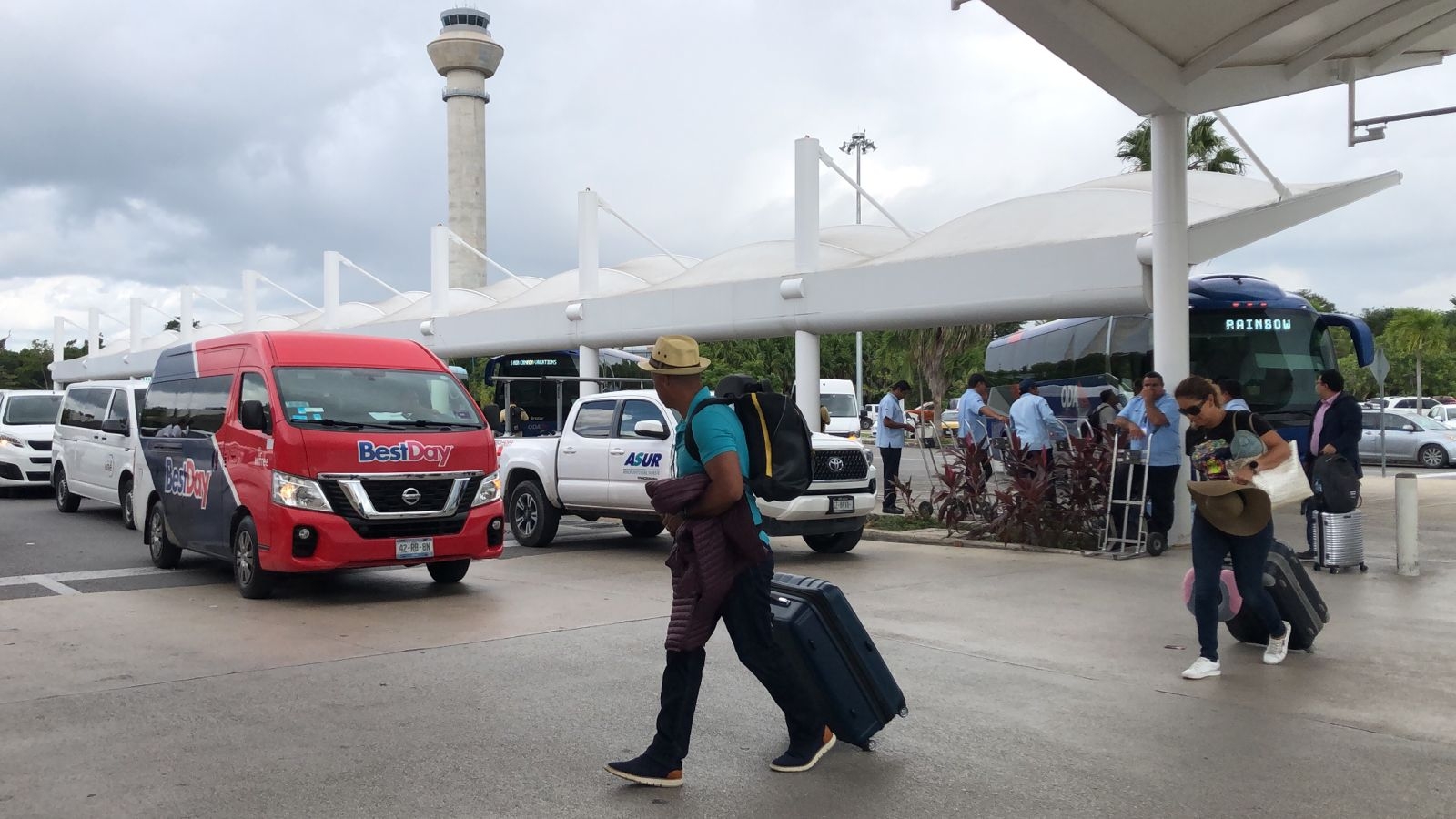 Aeropuerto Internacional de Cancún registra alta afluencia por temporada invernal: EN VIVO