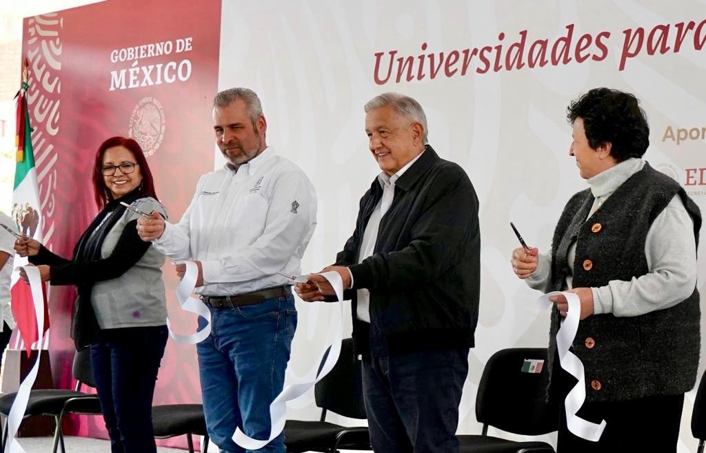 AMLO concluye gira en Áporo, Michoacán; inauguró Universidades para el Bienestar