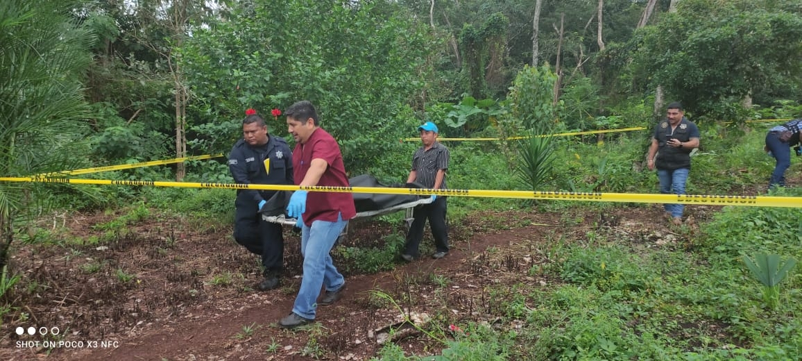 Hallan el cuerpo de un hombre en Tizimín; su amigo lo encontró desnudo