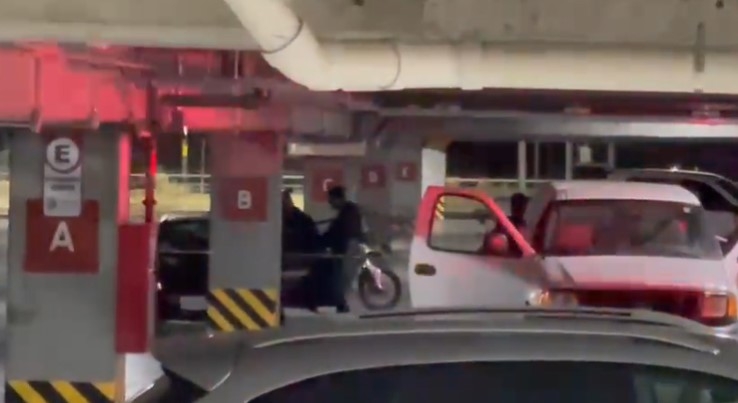 Un muerto y una persona herida deja balacera en centro comercial de Zacatecas: VIDEO