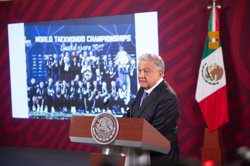 AMLO felicita a la selección de Taekwondo por ganar oro en el mundial