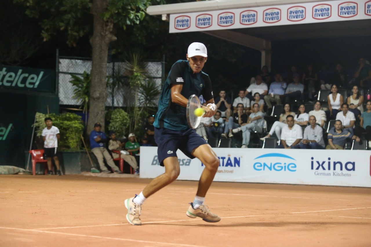 Rodrigo Pacheco se mete a la final de la Copa Mundial Yucatán de Tenis