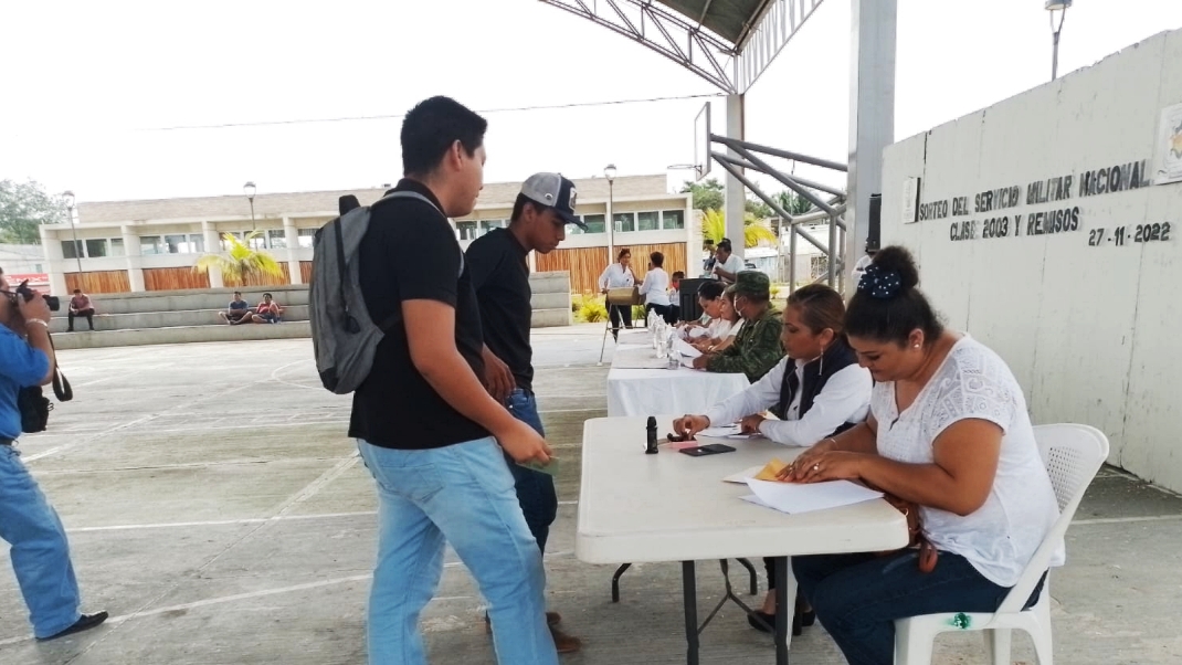 En el sorteo, 214 les tocó bola blanca y 130 negras.