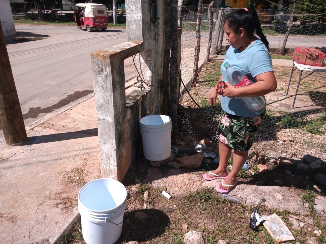 La falta de agua ha afectado a varias escuelas y centros de salud en la zona