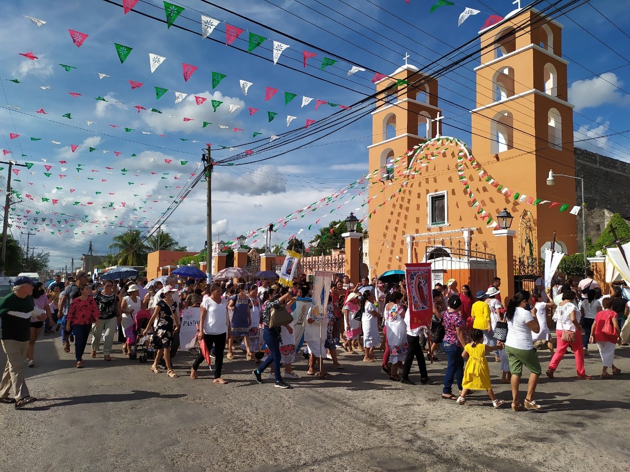 Inician en Tizimín los festejos guadalupanos con la bajada de la virgen