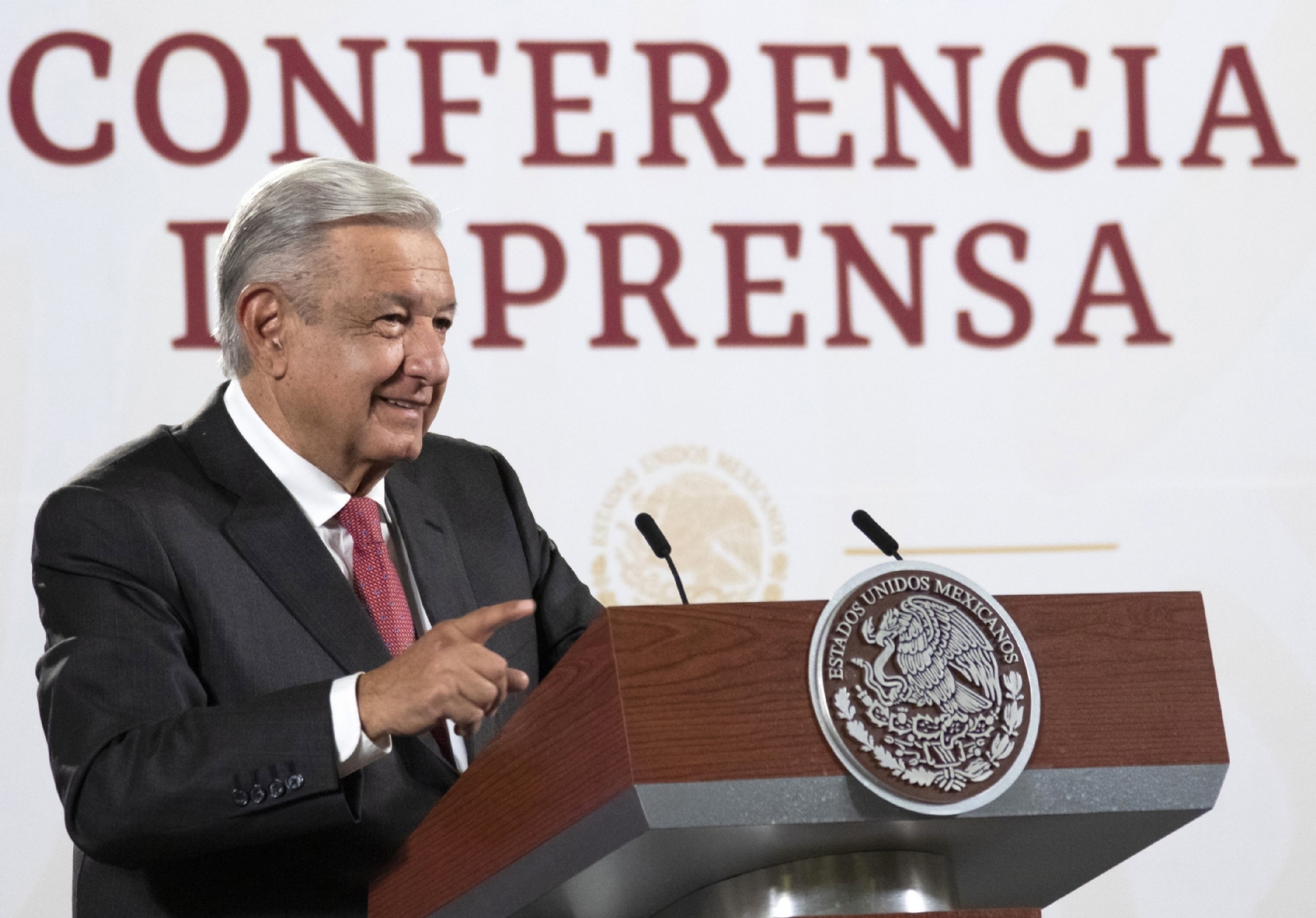 Salomón Andrés, nieto de AMLO, pasea por Palacio Nacional: Es un honor ser nieto de Obrador