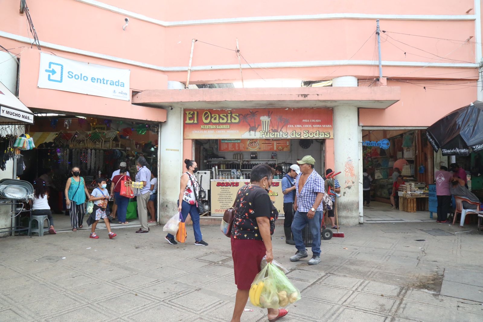 Vendedores ambulantes de Mérida presentan pérdidas por el cobro de piso