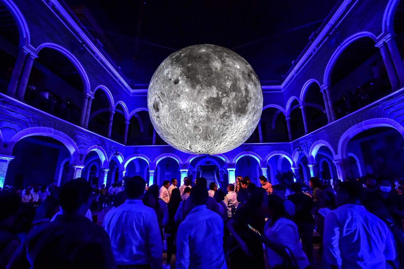 La Parroquia de San Servacio será sede de la obra 'Museum of the moon'