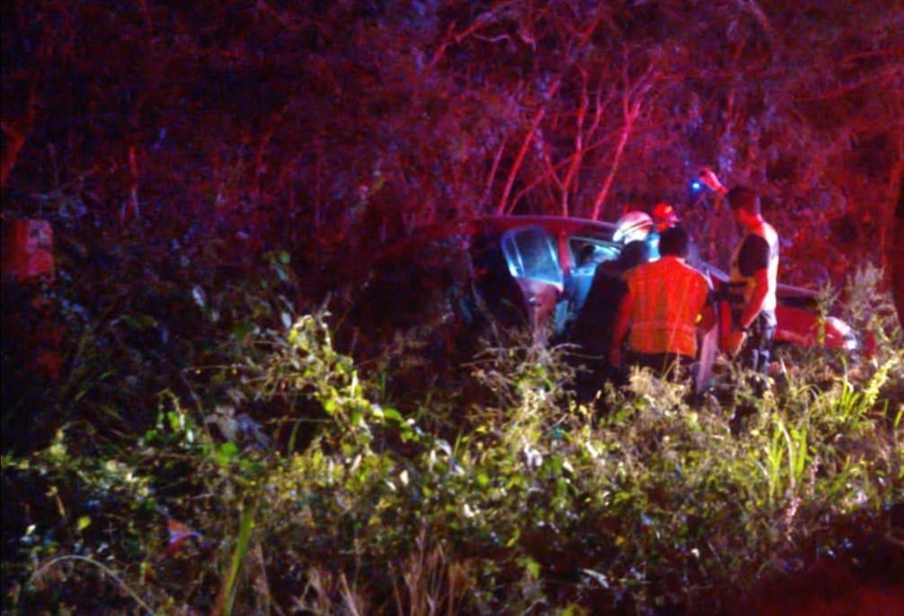 Choque frontal en la carretera Mérida-Tizimín deja dos muertos