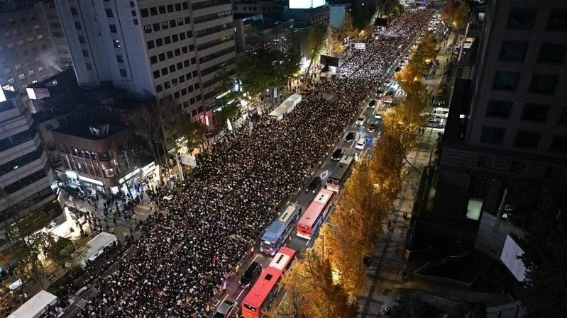 Miles de personas se reunieron a una semana de la estampida