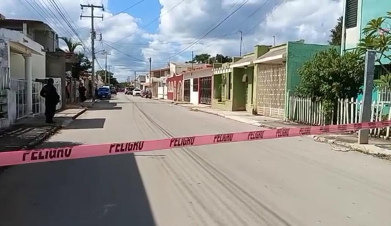 El reporte se realizó a las 11 de la mañana de este sábado cuando el sol comenzaba a calentar y en un predio ubicado en las calles Amapola