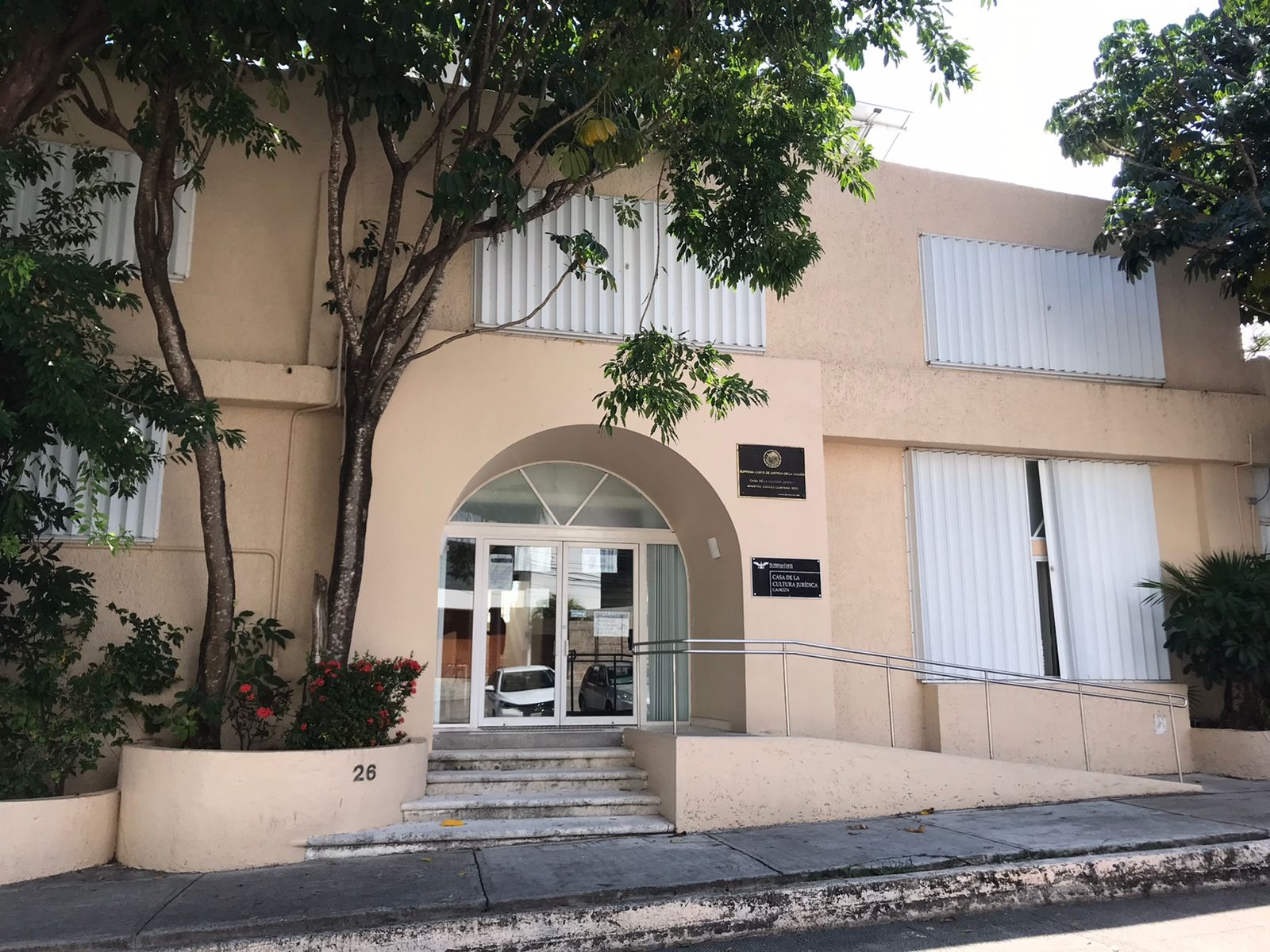 Roban caja fuerte en la Casa de Cultura Jurídica en Cancún