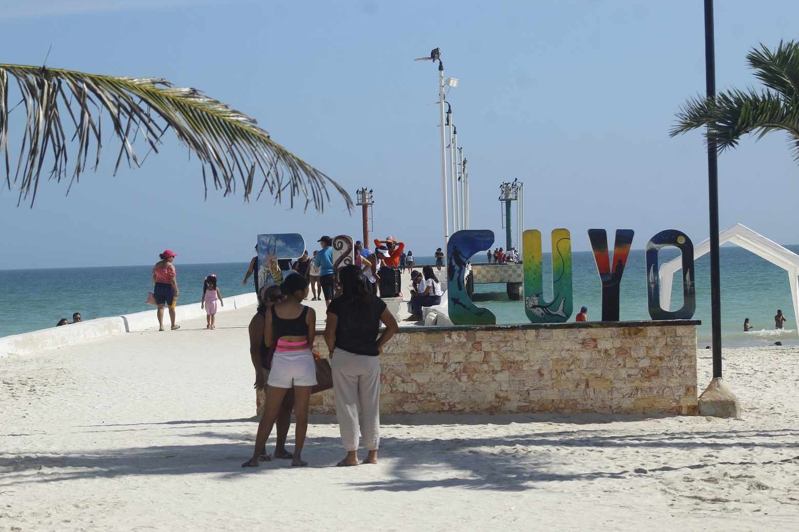 CFE detecta irregularidades en el consumo de energía del muelle de El Cuyo