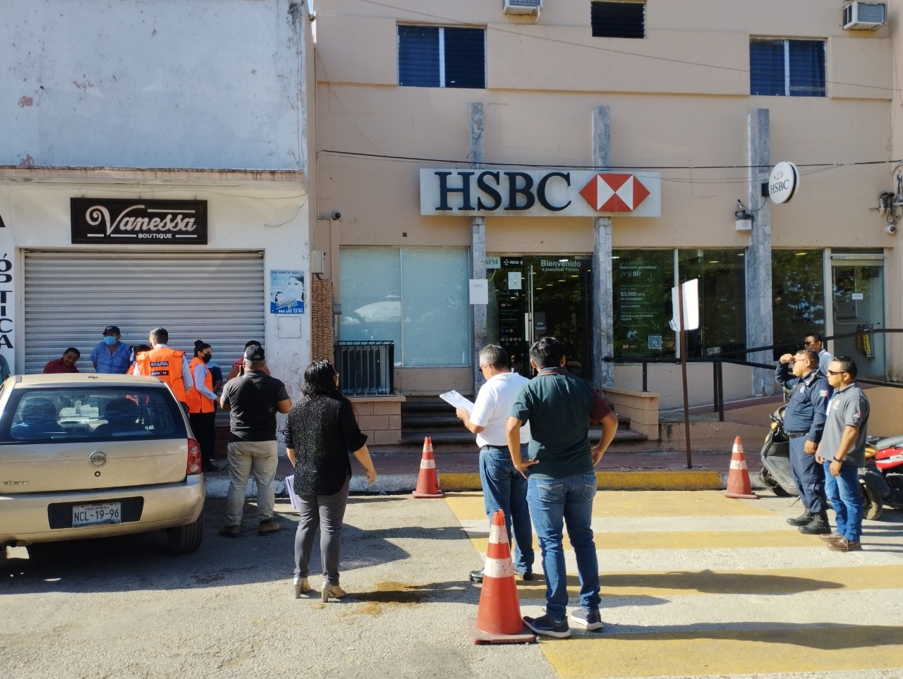 Alerta de bomba en un banco de HSBC moviliza a policías en Tizimín... ¡fue un simulacro!