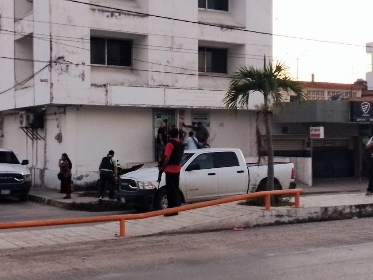 Detienen a dos hombres por intento de robo en el corralón de Candelaria, Campeche