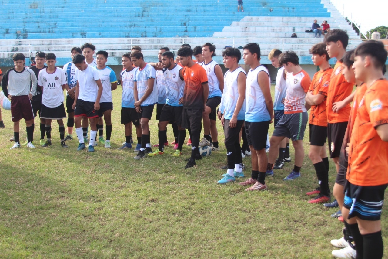 Tigrillos de Chetumal de la mano del profesor Selin Hadad regresó a la cancha para iniciar la pretemporada