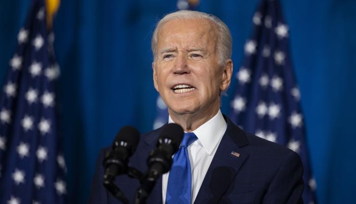 Joe Biden llama a prohibir las armas de asalto en aniversario de masacre en EU
