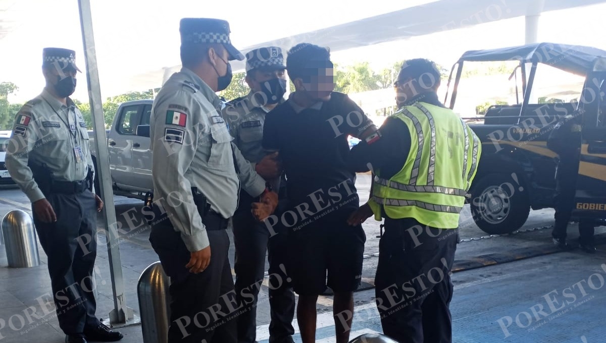 Detienen a presunto Mara Salvatrucha dentro del aeropuerto de Mérida